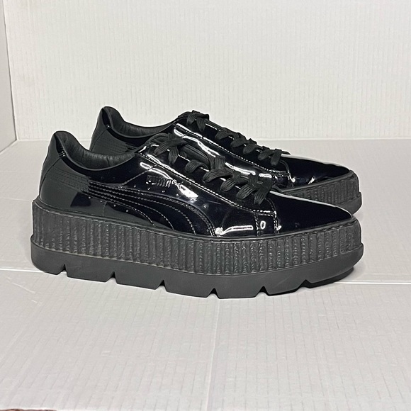 Stylish Women's Black Platform Sneakers - Picture 11 of 13